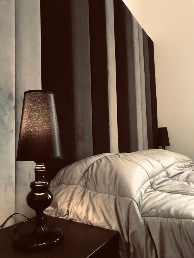Motta Palace Apartments & Rooms Motta SantʼAnastasia Екстериор снимка