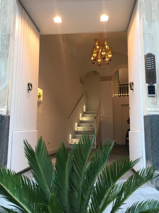 Motta Palace Apartments & Rooms Motta SantʼAnastasia Екстериор снимка