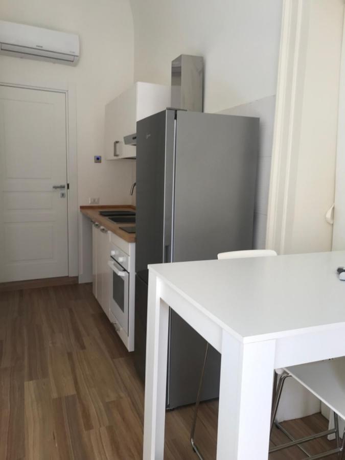 Motta Palace Apartments & Rooms Motta SantʼAnastasia Екстериор снимка