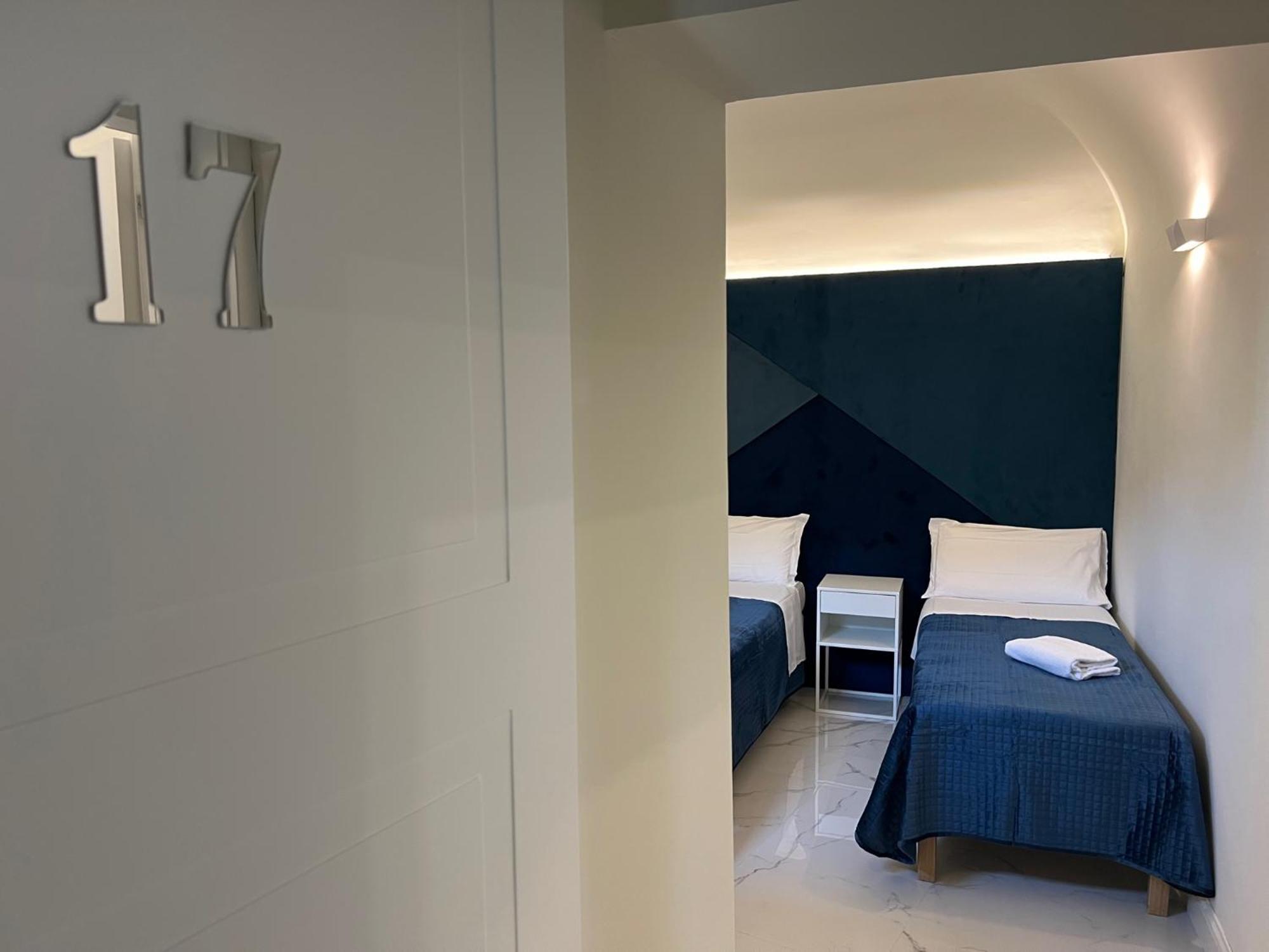 Motta Palace Apartments & Rooms Motta SantʼAnastasia Екстериор снимка