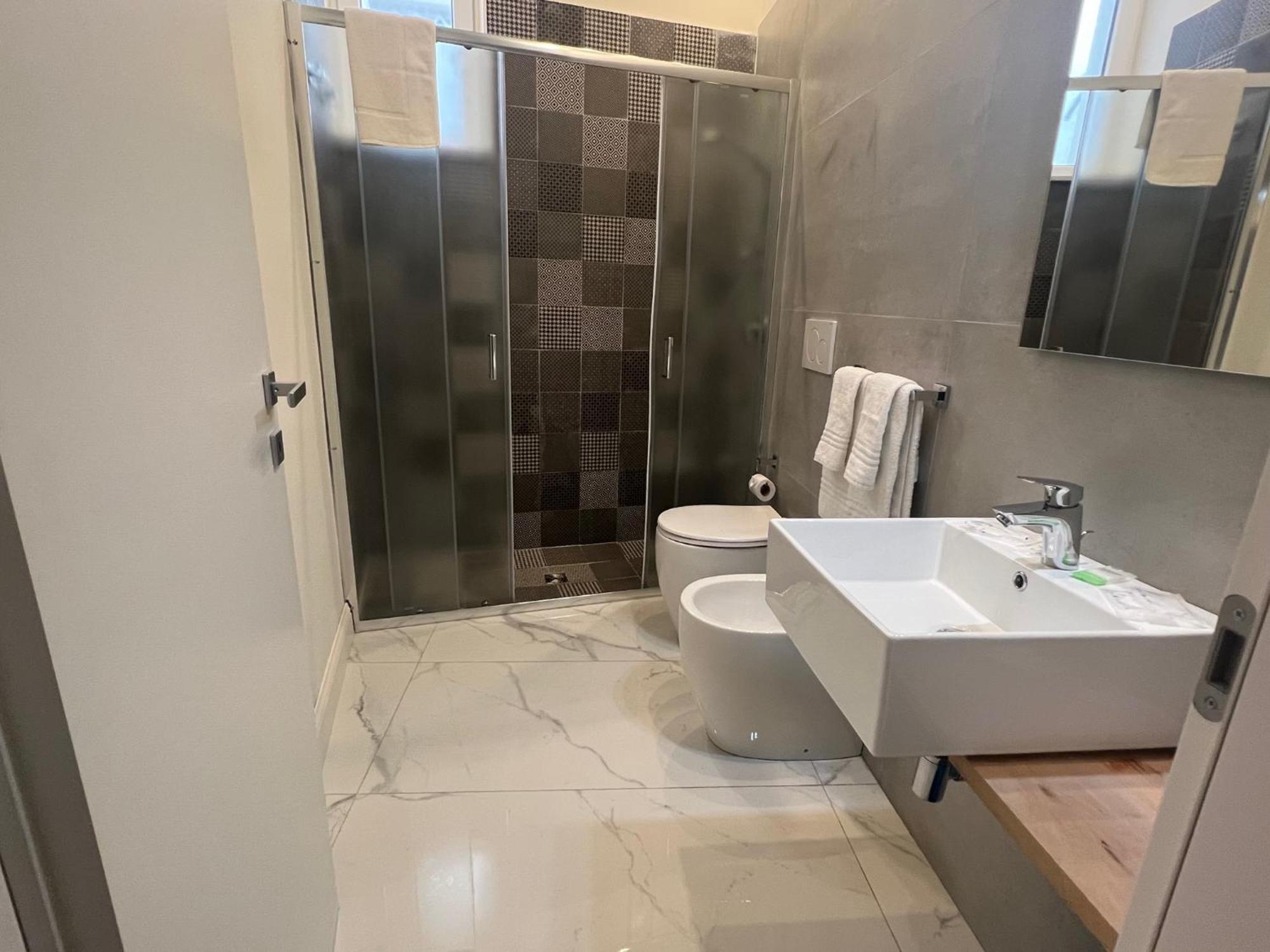 Motta Palace Apartments & Rooms Motta SantʼAnastasia Екстериор снимка
