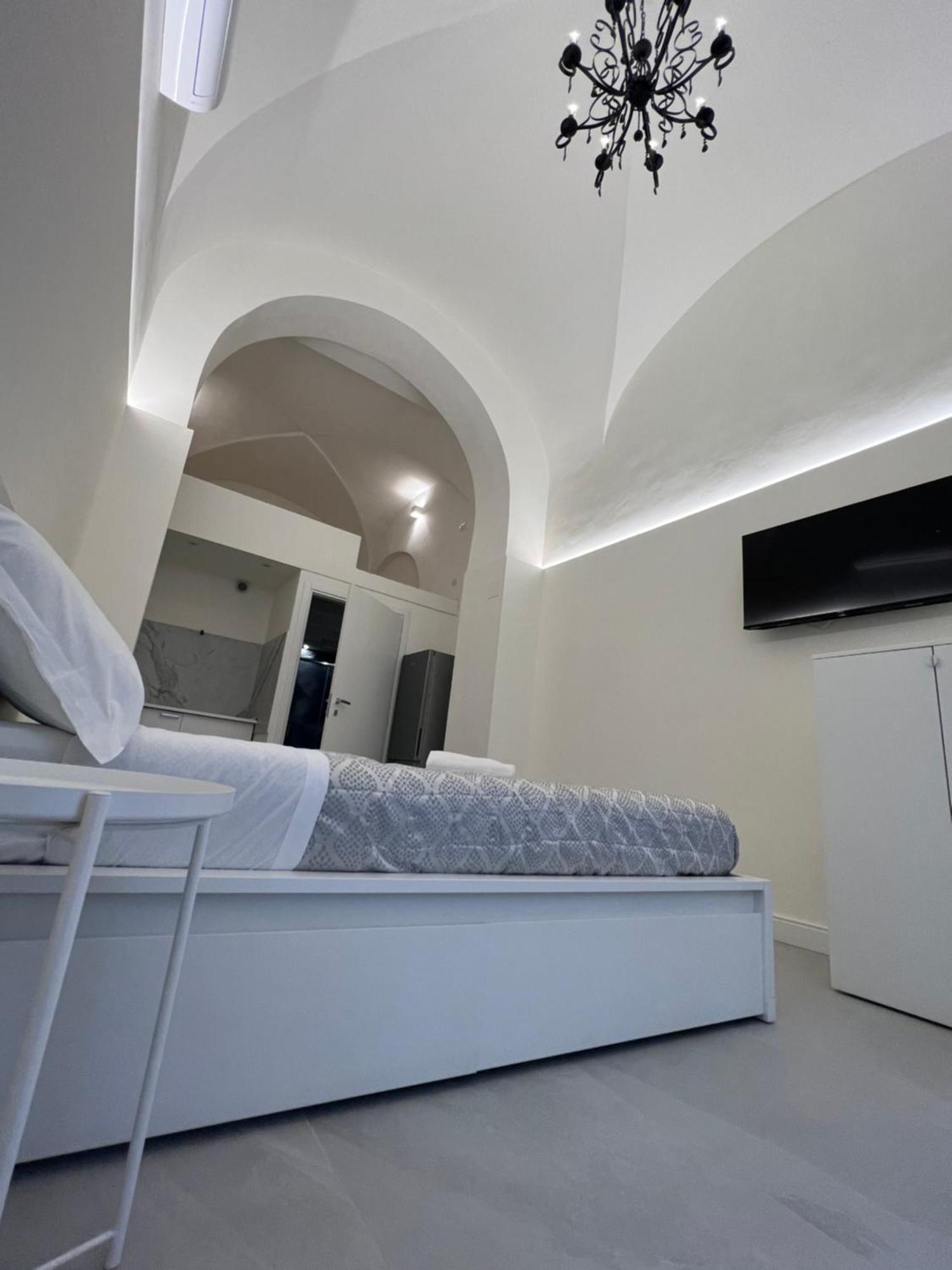 Motta Palace Apartments & Rooms Motta SantʼAnastasia Екстериор снимка