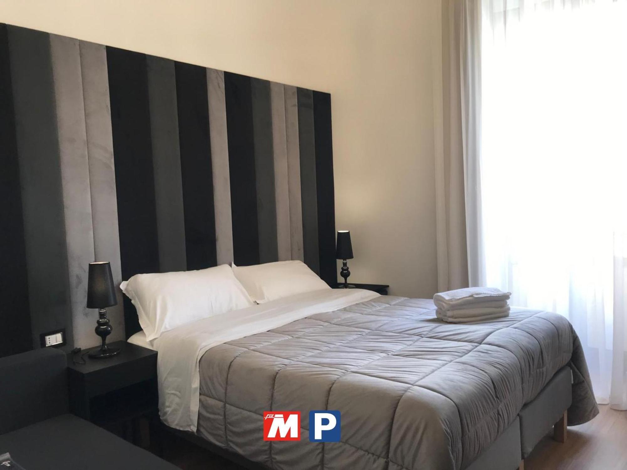 Motta Palace Apartments & Rooms Motta SantʼAnastasia Екстериор снимка